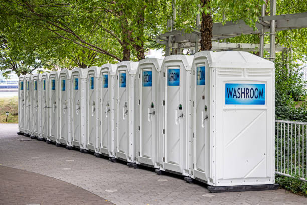 Best Restroom trailer rental cost  in Chesapeake, OH